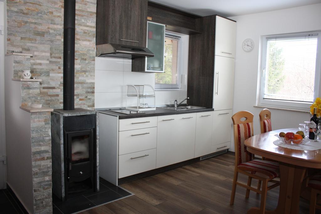 D.I.M. Holiday House Selište Drežničko Kültér fotó