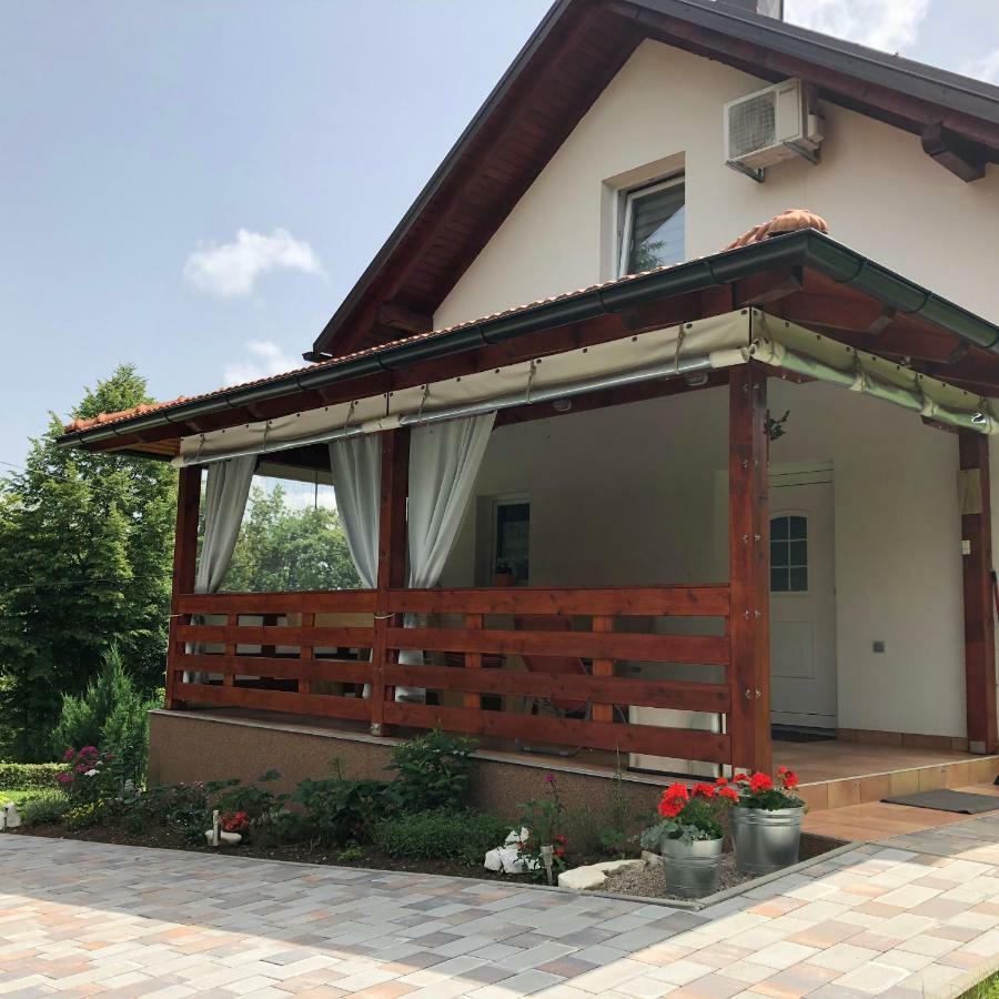 D.I.M. Holiday House Selište Drežničko Kültér fotó